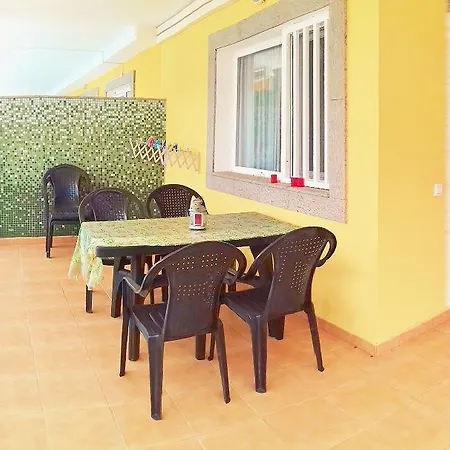 Golden Beach Met Pool Apartment